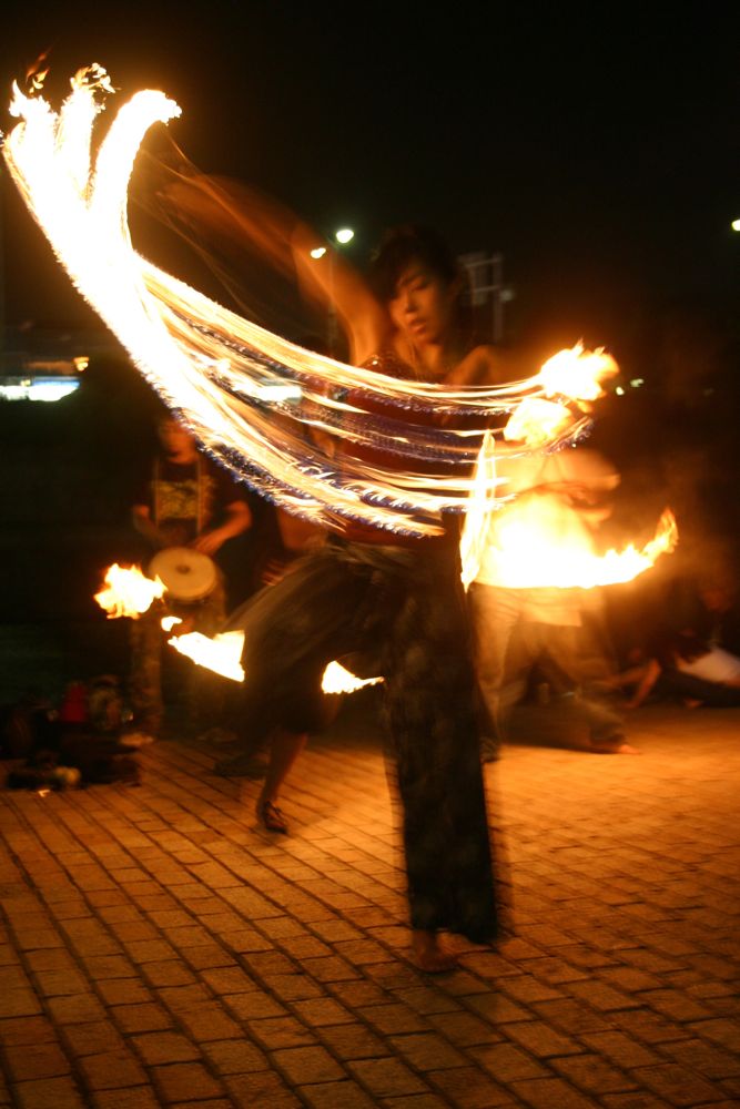 kyoto_firedancer1.jpg