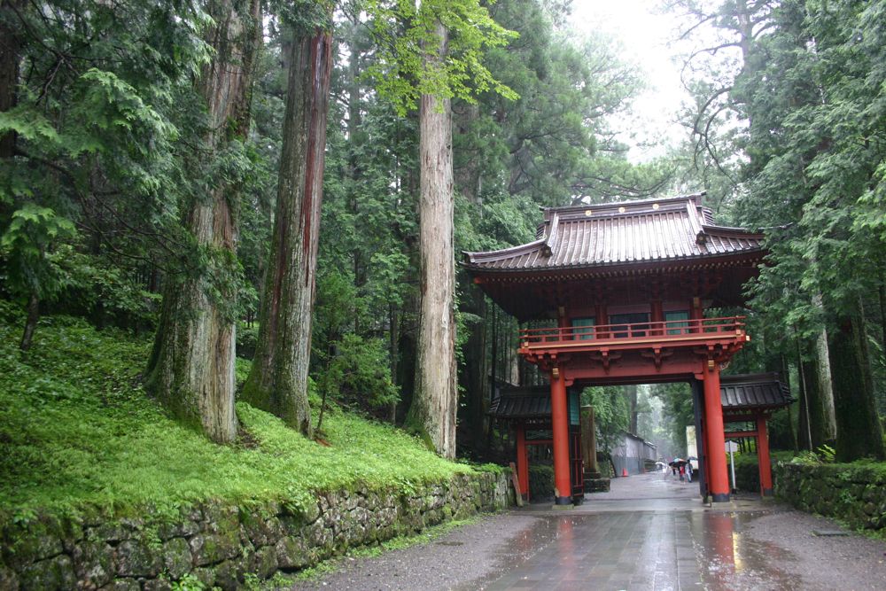 nikko_torii.jpg